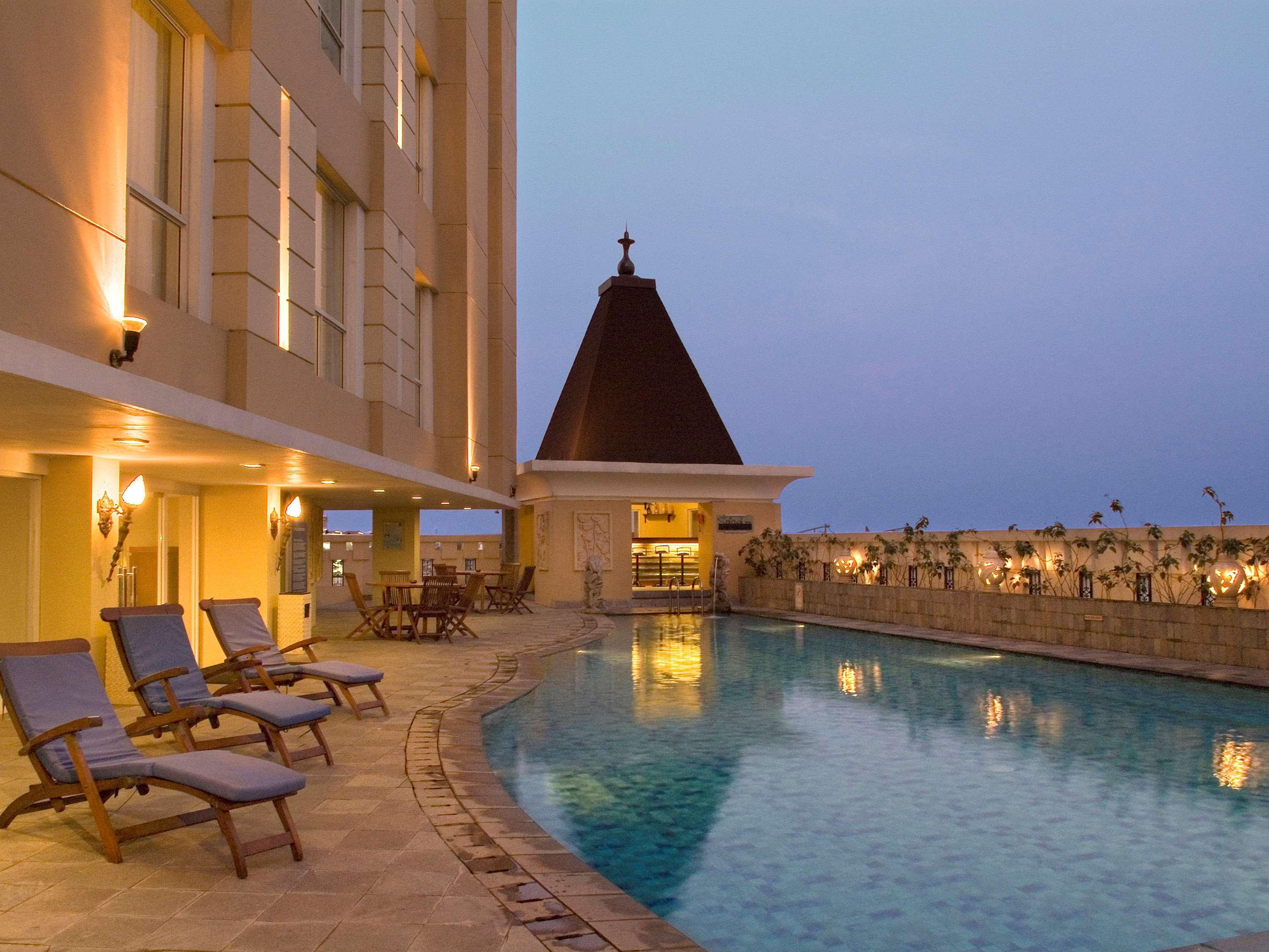 Novotel Семаранг Екстериор снимка