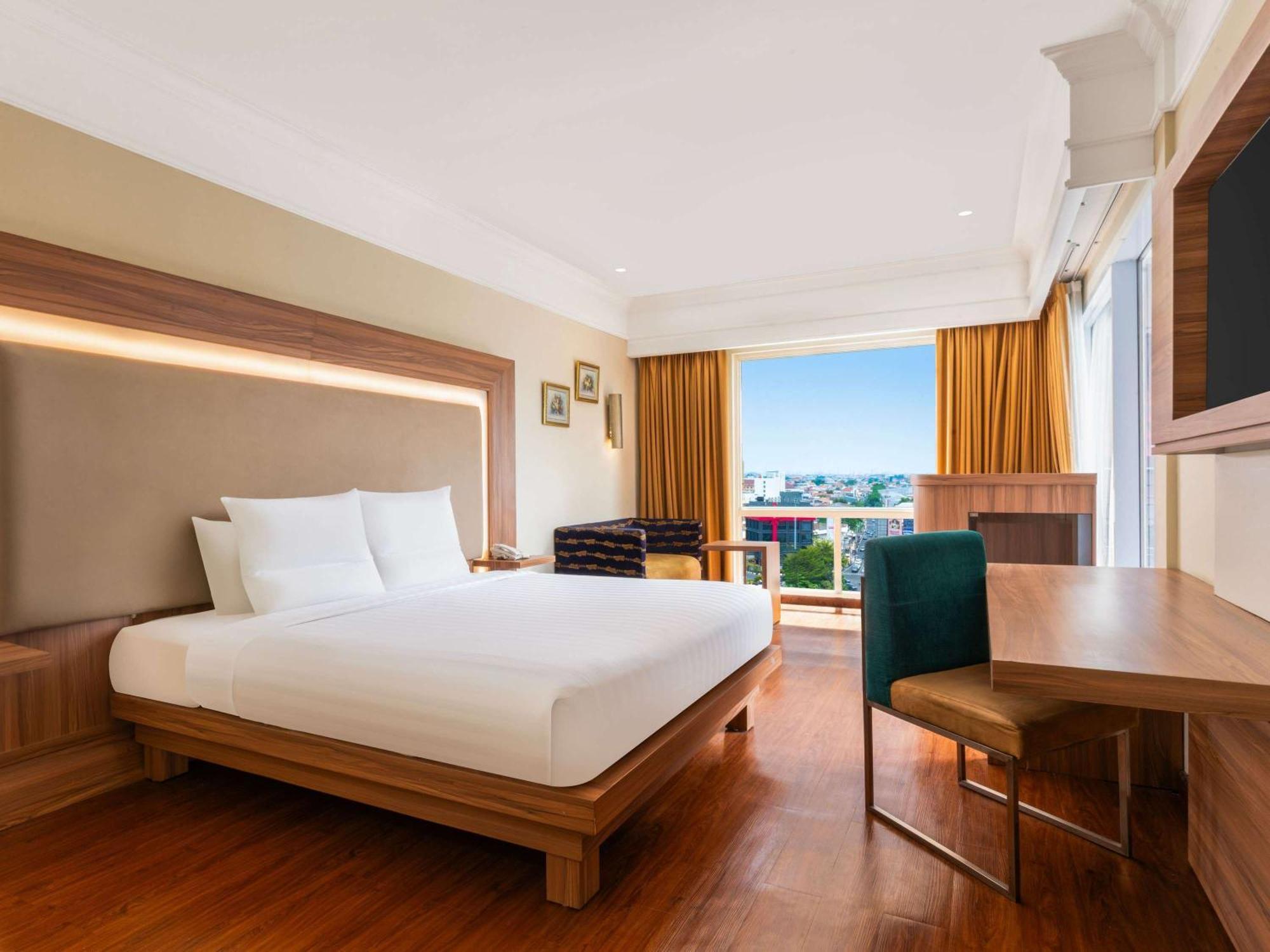 Novotel Семаранг Екстериор снимка