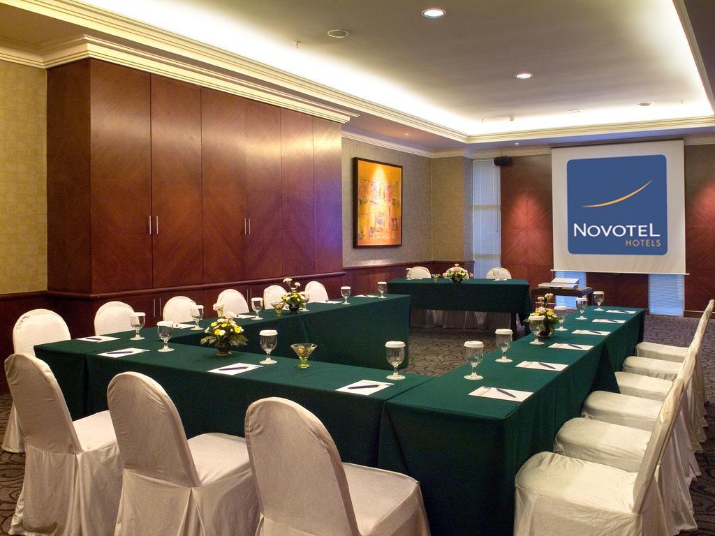 Novotel Семаранг Екстериор снимка