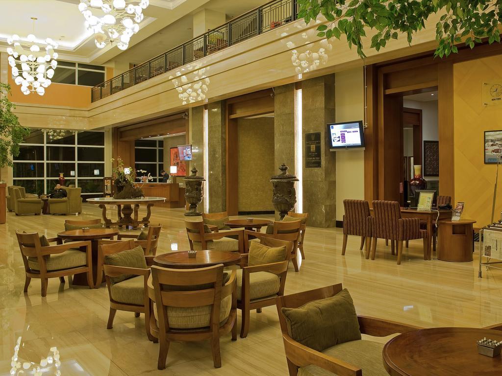 Novotel Семаранг Интериор снимка