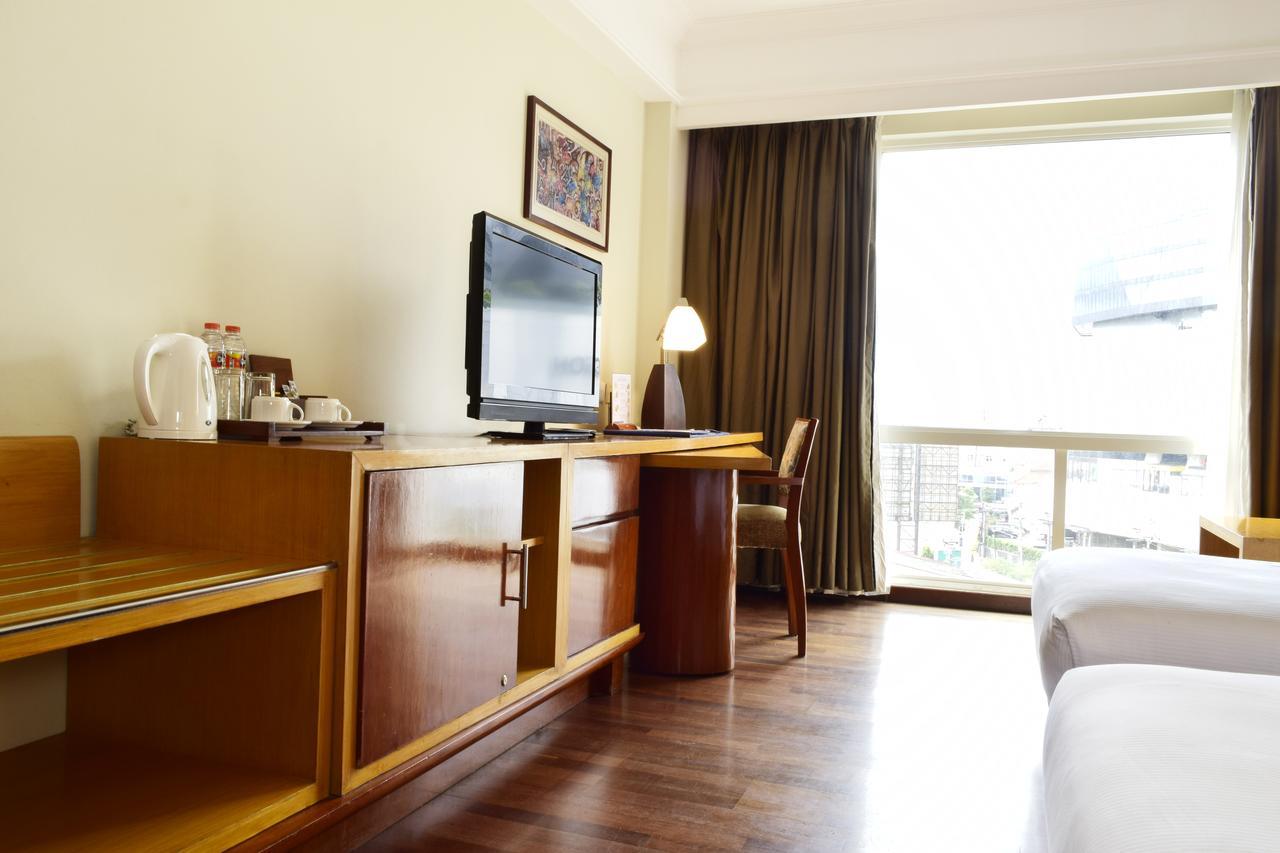 Novotel Семаранг Екстериор снимка