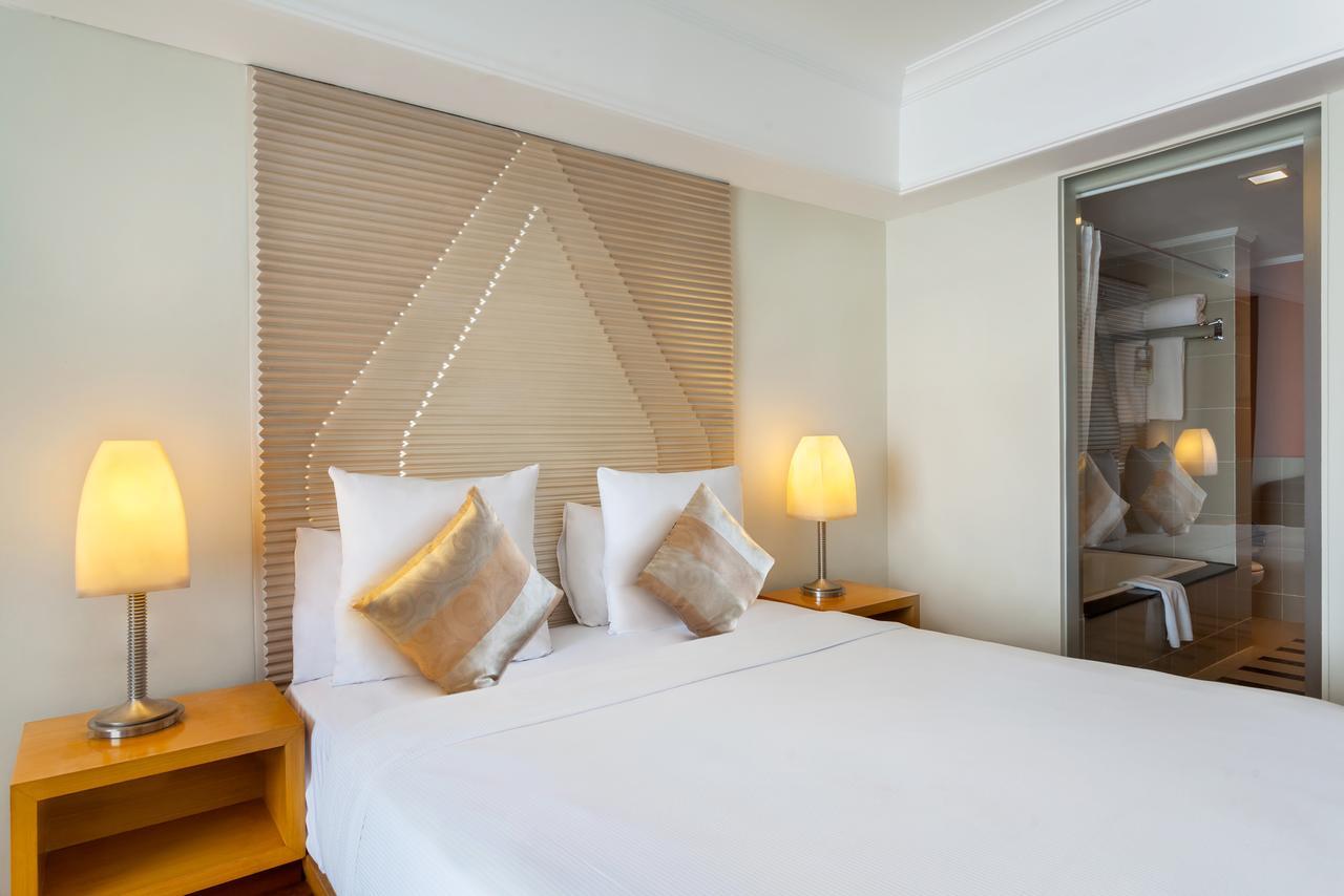 Novotel Семаранг Екстериор снимка
