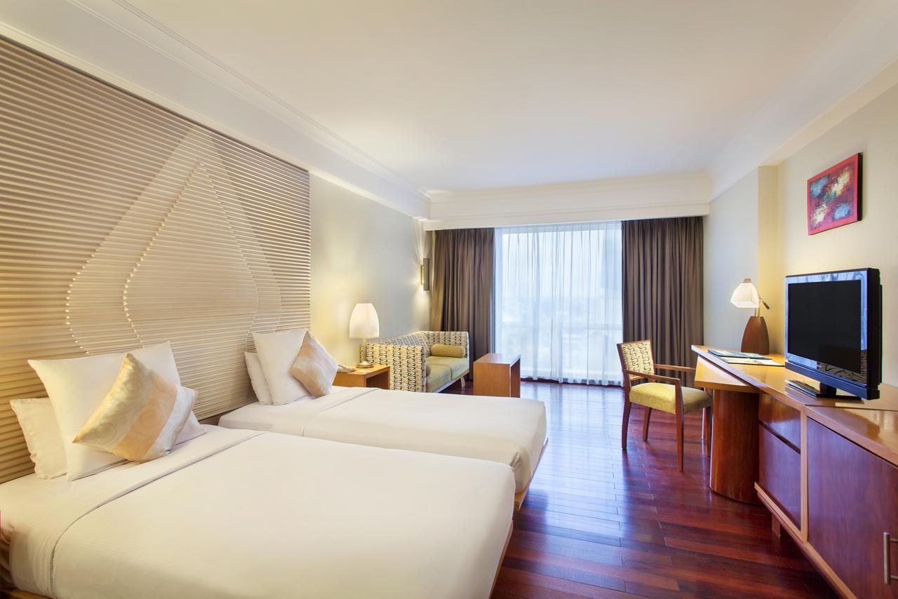 Novotel Семаранг Екстериор снимка